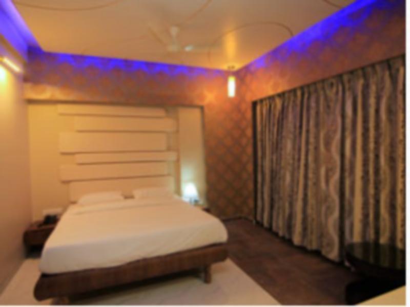 Hotel Sai Dharam Palace Shirdi Ngoại thất bức ảnh