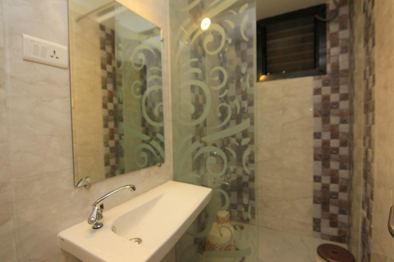 Hotel Sai Dharam Palace Shirdi Ngoại thất bức ảnh